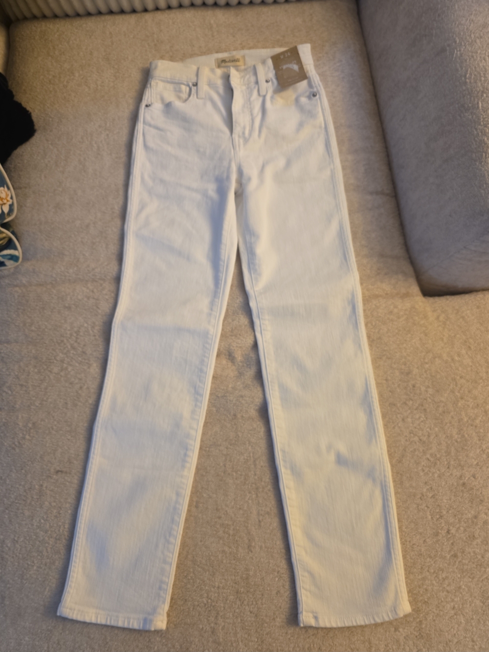 Madewell Stovepipe High Rise Straight Leg Jeans in White Waist 24. White Jeans